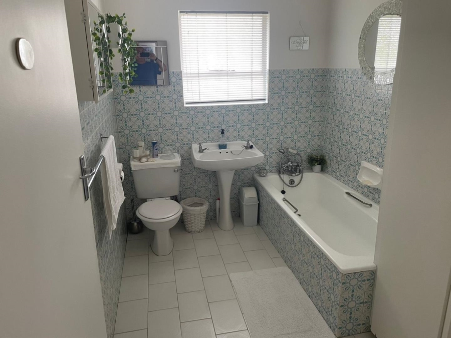 4 Bedroom Property for Sale in Beacon Bay Eastern Cape